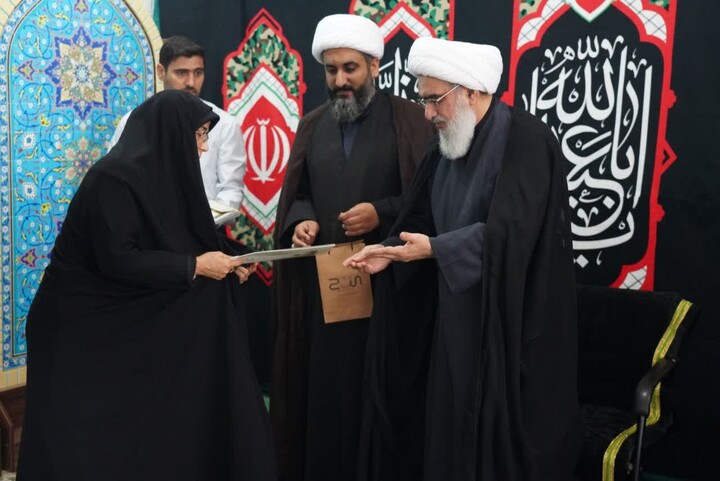تصاویر/ بازدید امام جمعه بوشهر از تبلیغات اسلامی