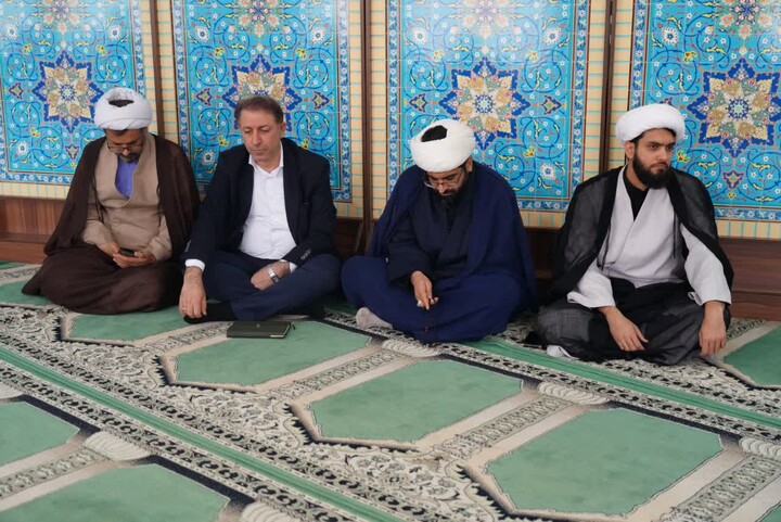 تصاویر/ بازدید امام جمعه بوشهر از تبلیغات اسلامی