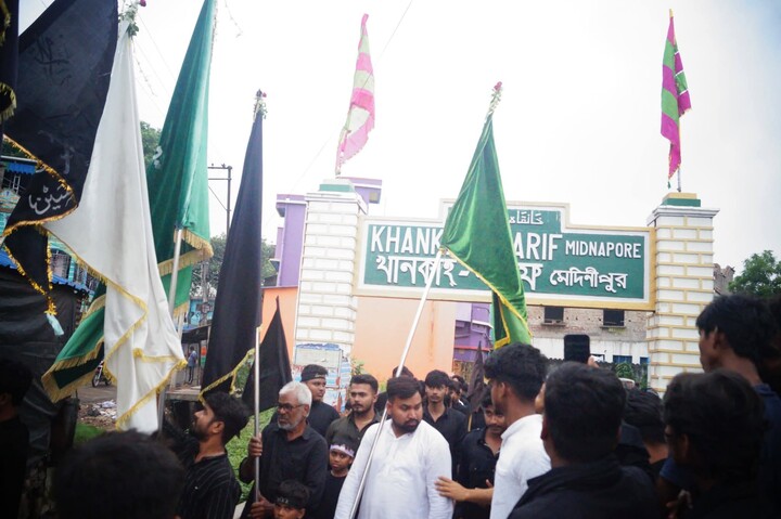 تصاویر/ برگزاری باشکوه علمِ حسینی در ششم محرم در شهر میدنپور بنگال غربی هند