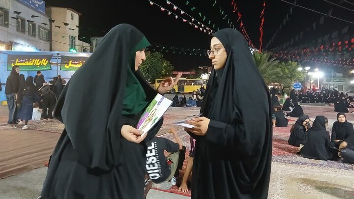 تصاویر/ برپایی میز فرهنگی «فرزندآوری و تعالی خانواده» در ساوه

