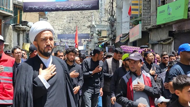 تصاویر/ برگزاری باشکوه دسته عزاداری به یاد حضرت علی‌اکبر (ع) در هفتم محرم حضور پرشور عزاداران در کارگل هند