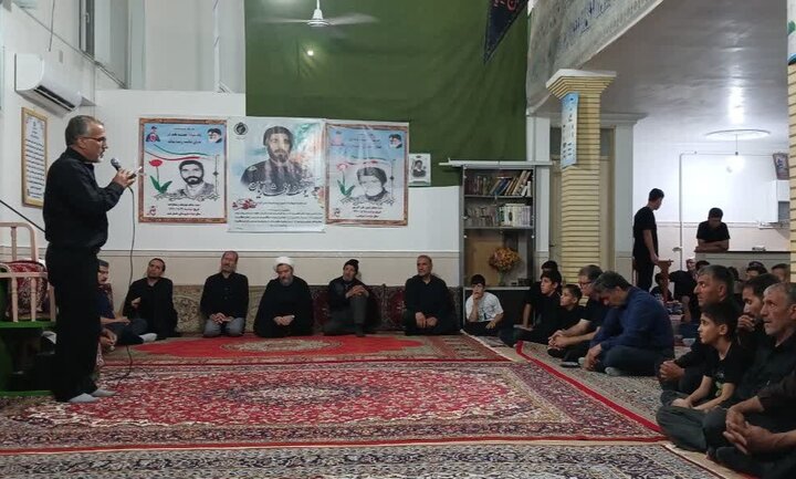 تصاویر/برگزاری مراسم عزاداری محرم در روستای دولت شاه با سخنرانی امام جمعه بیجار