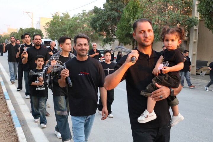 تصاویر/آیین نخل گردانی در روز هشتم محرم الحرام در کارچان