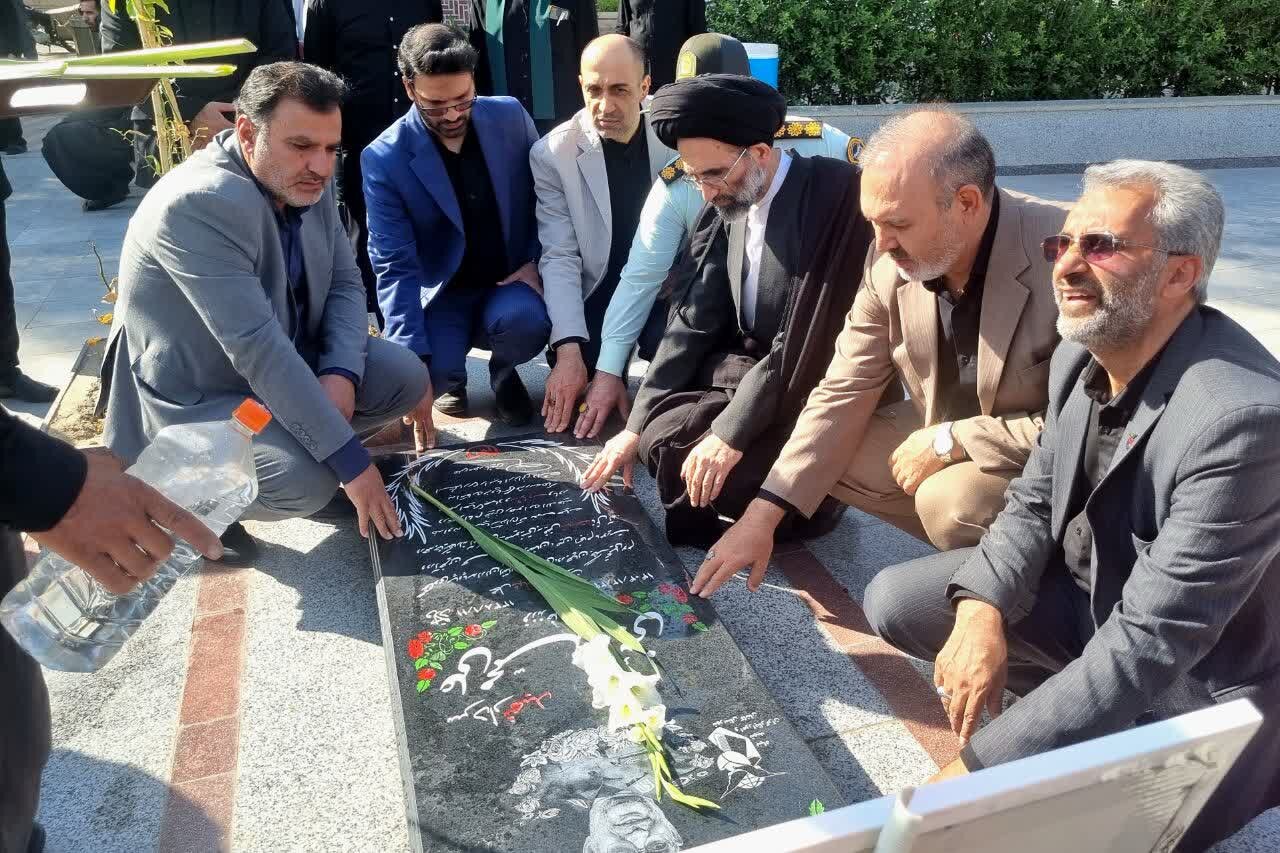 تجدید میثاق نماینده ولی فقیه در کاشان با آرمان‌های شهداء+تصاویر