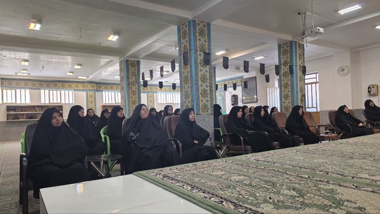 مراسم قرائت زیارت عاشورا در مدرسه علمیه تخصصی حضرت زینب کبری (س) رفسنجان
