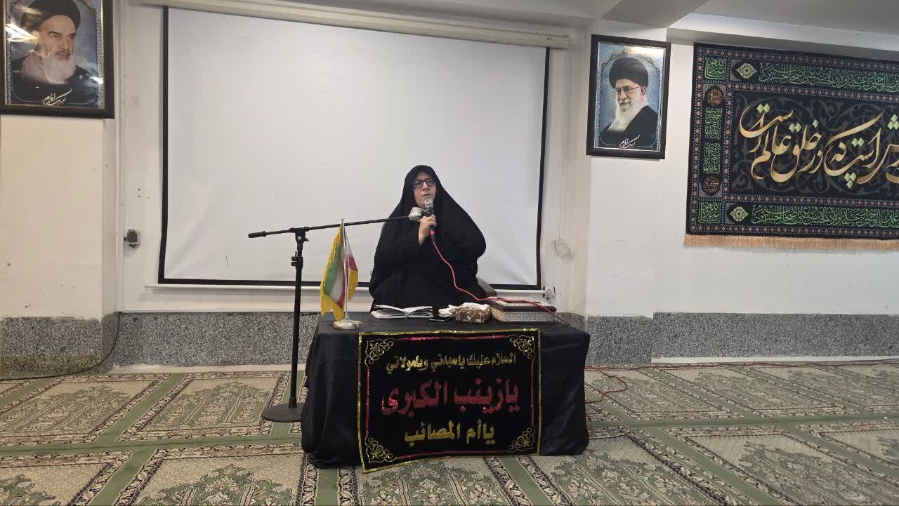 مراسم قرائت زیارت عاشورا در مدرسه علمیه تخصصی حضرت زینب کبری (س) رفسنجان