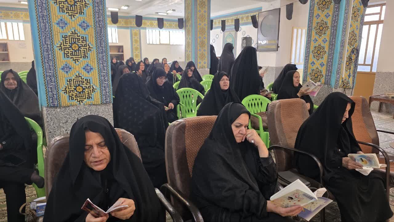 مراسم قرائت زیارت عاشورا در مدرسه علمیه تخصصی حضرت زینب کبری (س) رفسنجان