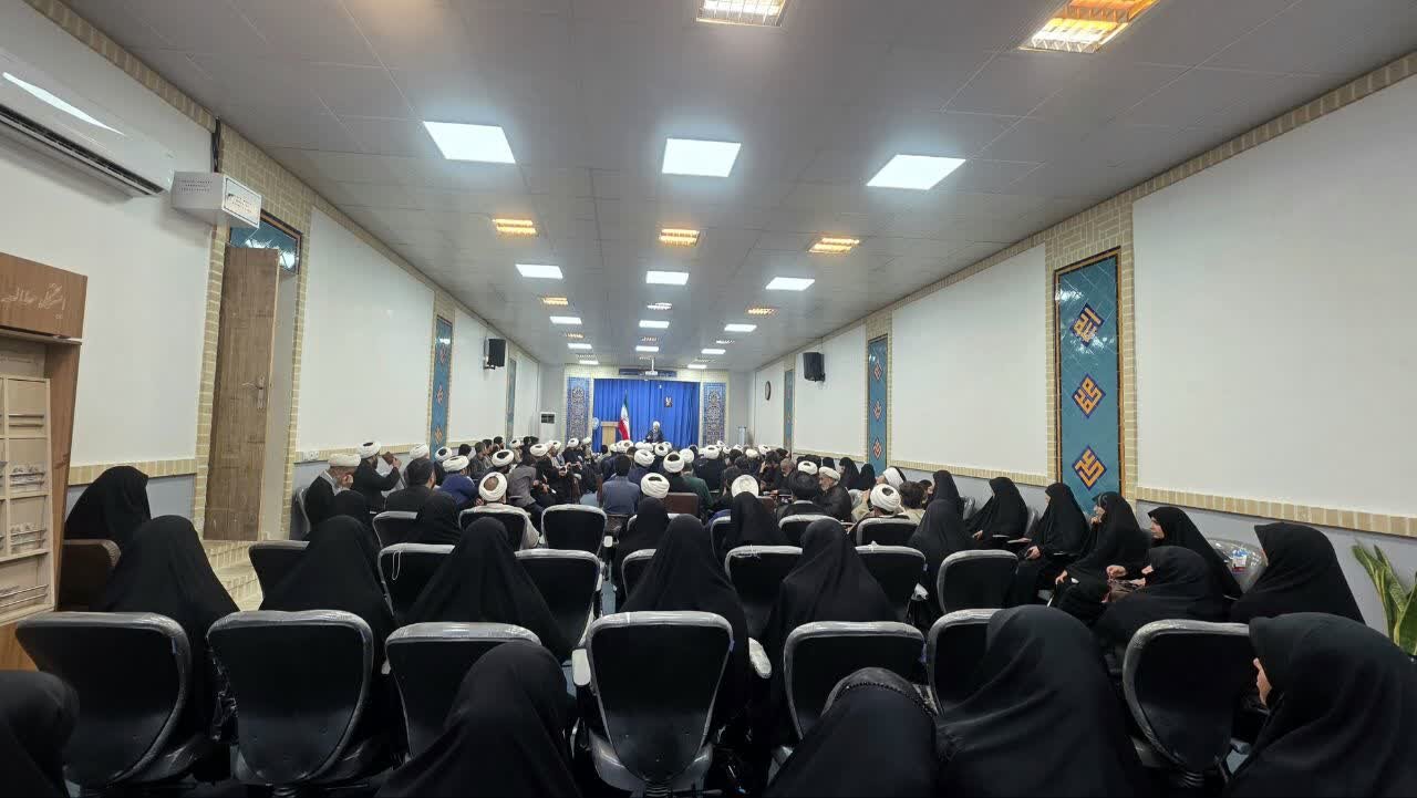 تصاویر/ همایش طلاب و فضلای شهر سیرجان