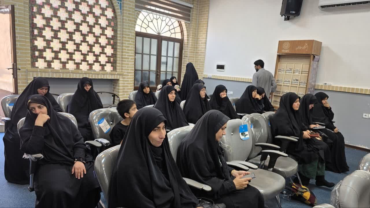 تصاویر/ همایش طلاب و فضلای شهر سیرجان