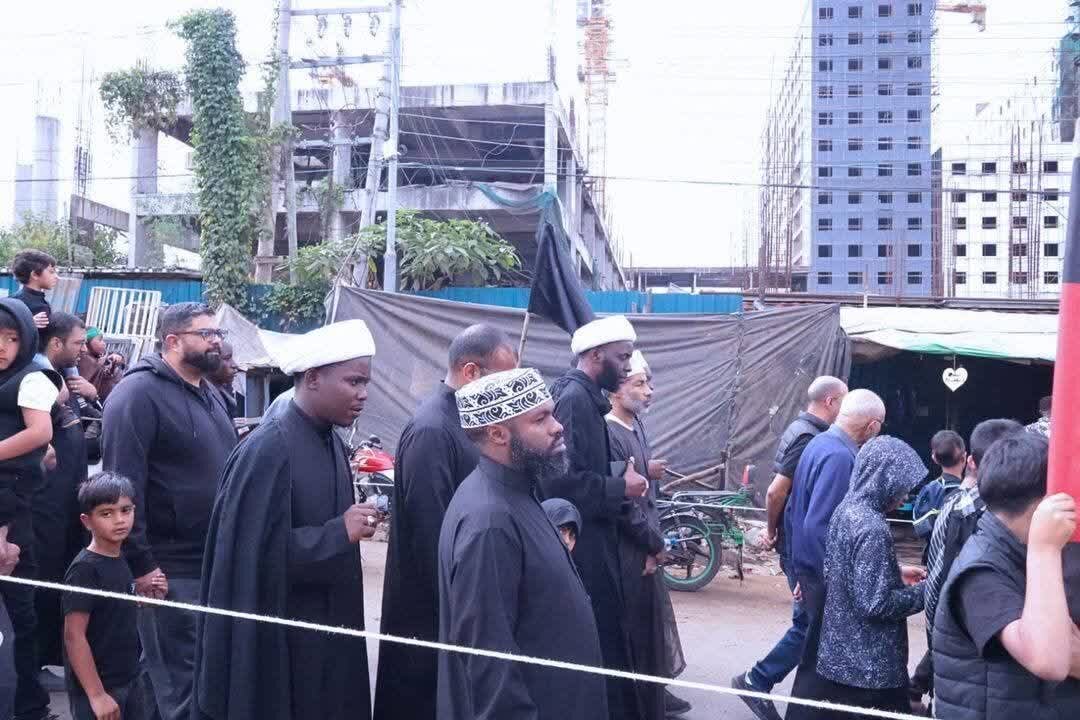 Mashia wa Kenya Wafanya Maandamano Makubwa ya Kumbukumbu ya Imam Hussein (as); Ujumbe wa Karbala Watingisha Mioyo ya Waumini