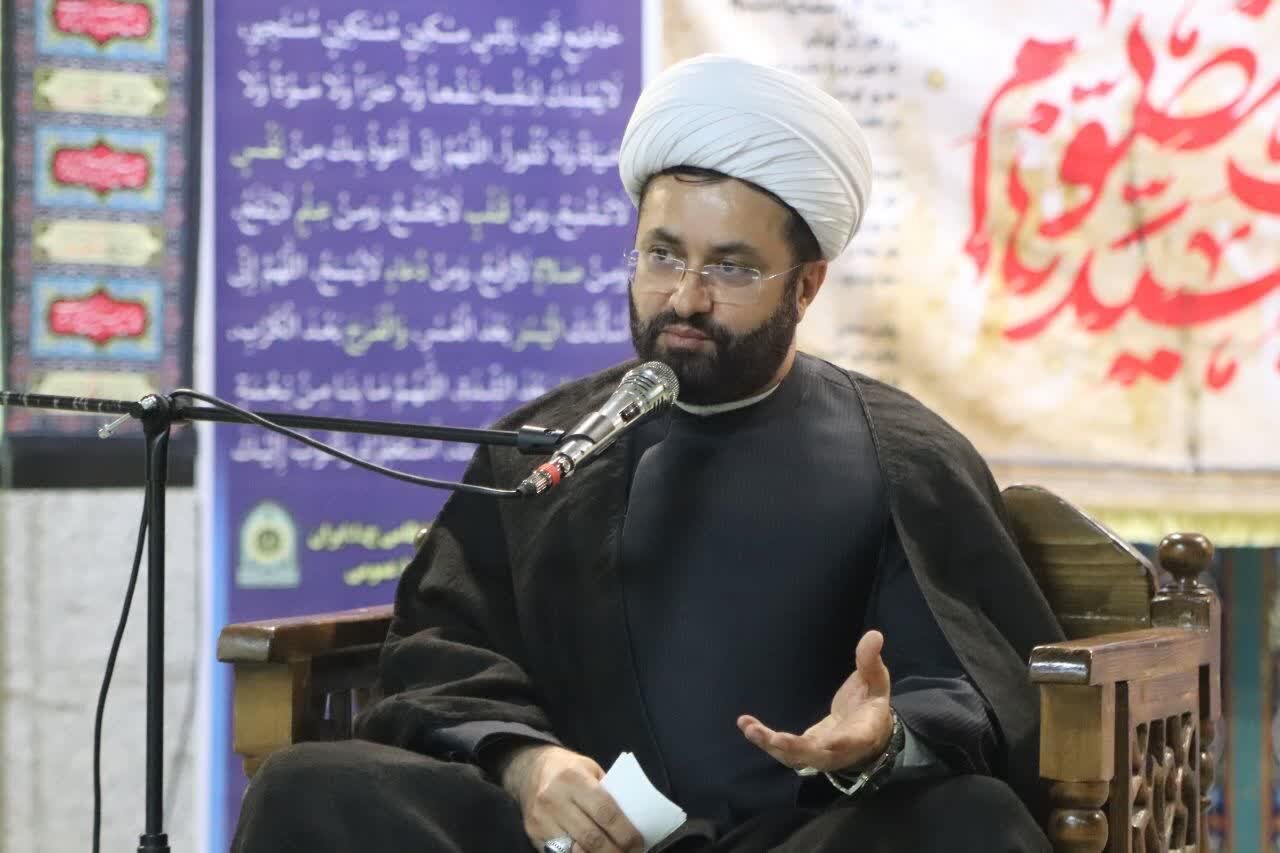 اصحاب سیدالشهدا(ع) الگوی جامع تقوای فردی و مسئولیت اجتماعی هستند