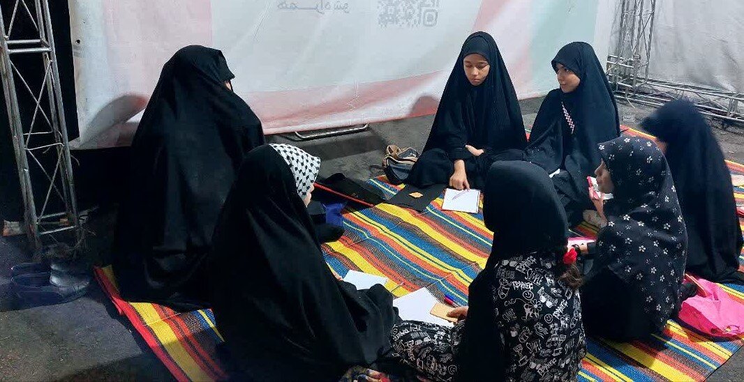 ابتکار یک بانوی طلبه برای جذب نوجوانان