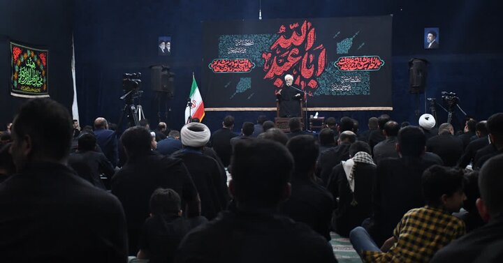 سوگ تاسوعایی مردم اهواز در جوار گلزار شهدا