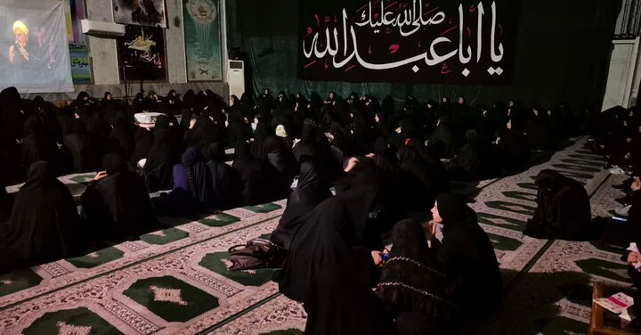 سوگ تاسوعایی مردم اهواز در جوار گلزار شهدا