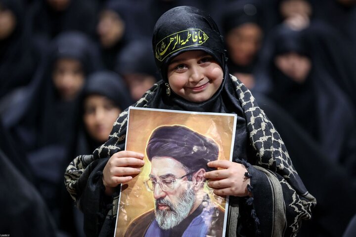 تصاویر/ عزاداری شب تاسوعا در جوار قتلگاه رهبر شهید انقلاب