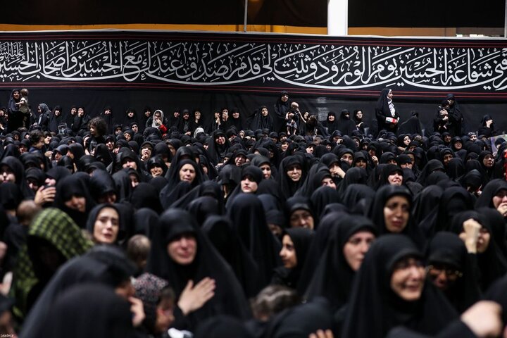 تصاویر/ عزاداری شب تاسوعا در جوار قتلگاه رهبر شهید انقلاب