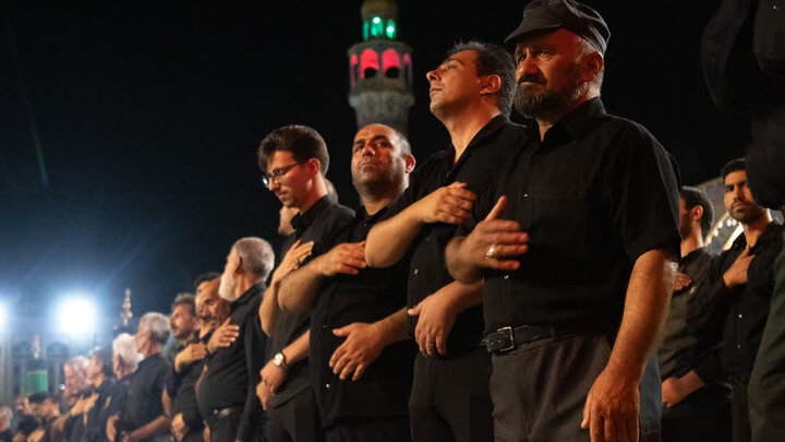 تصاویر/ آیین سوگواری شب تاسوعای حسینی هیئات مذهبی درهلال بن علی(ع)