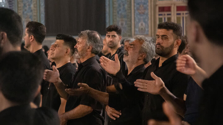 تصاویر/ آیین سوگواری شب تاسوعای حسینی هیئات مذهبی درهلال بن علی(ع)