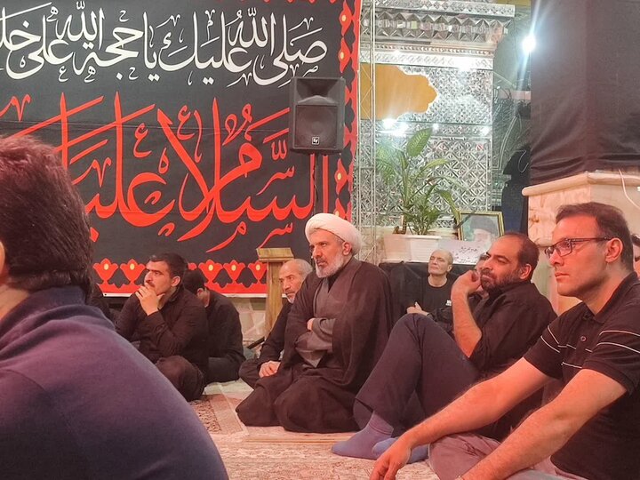 تصاویر/بازدید معاون فرهنگی اوقاف استان مرکزی از برنامه‌های فرهنگی امامزادگان عبدالله و آمنه خاتون در شب تاسوعا