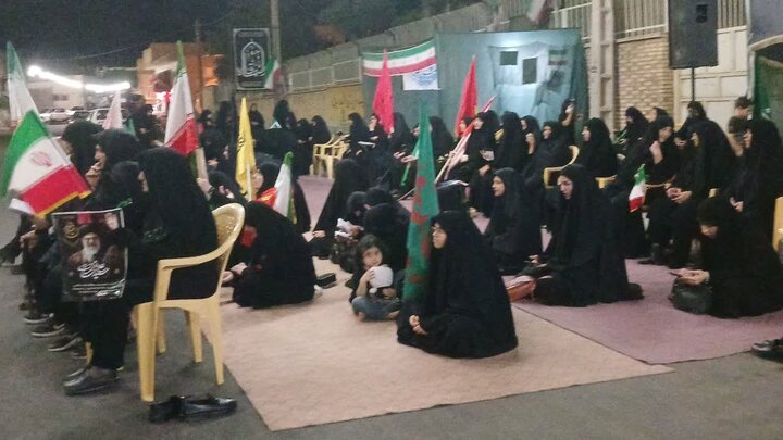 تصاویر/میدان داری نوش آبادی ها در شب هشتم همزمان با اقامه عزای حضرت اباعبدالله الحسین(ع)