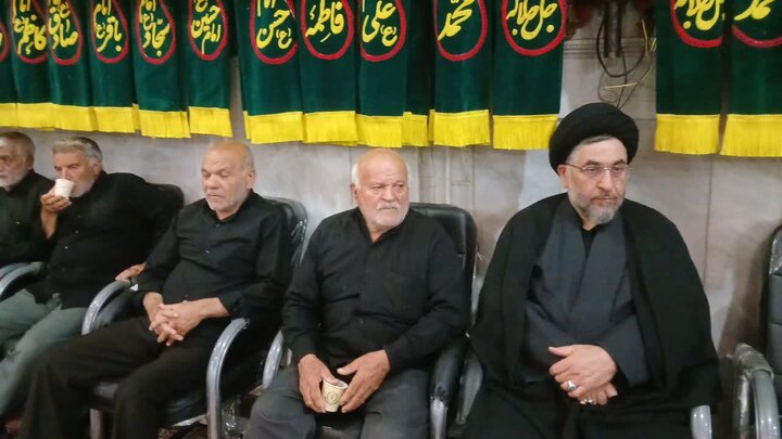 تصاویر/میدان داری نوش آبادی ها در شب هشتم همزمان با اقامه عزای حضرت اباعبدالله الحسین(ع)
