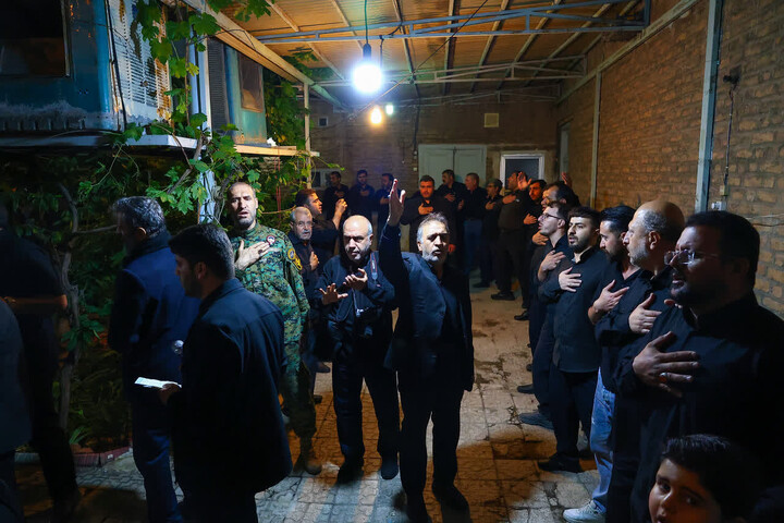 تصاویر / حضور حجت‌الاسلام‌والمسلمین مطهری‌اصل در مراسم عزاداری بیت آیت‌الله آل‌هاشم