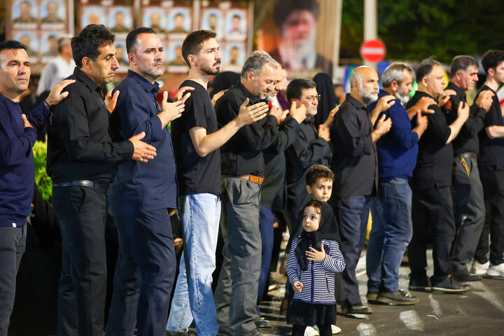 تصاویر/ مراسم هیئت عزاداری شهدای گمنام تبریز در میدان ساعت