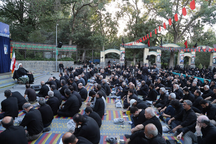 تصاویر / مراسم زیارت عاشورای بسیجیان