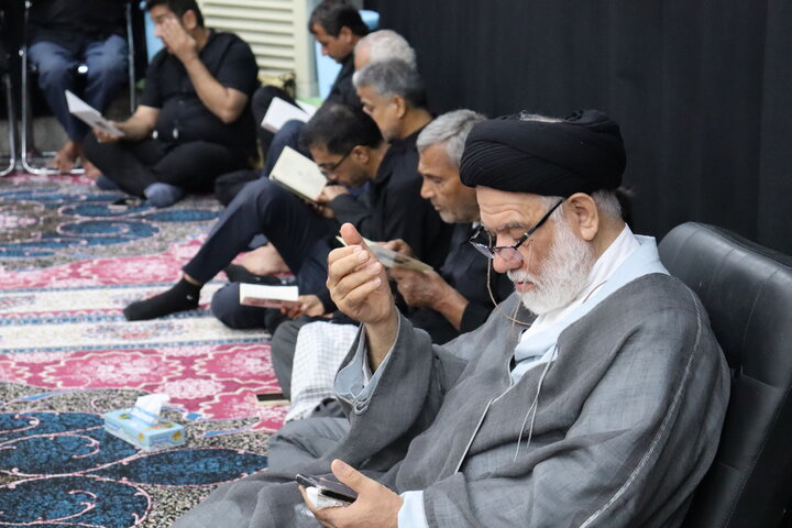 تصاویر/ قرائت زیارت حضرت عباس(ع) در دیّر