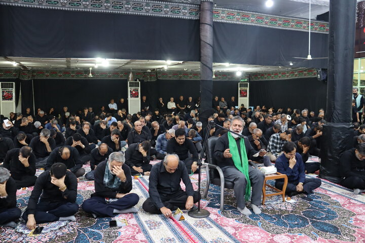 تصاویر/ قرائت زیارت حضرت عباس(ع) در دیّر