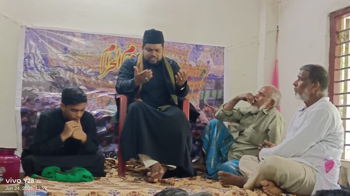 মেদিনীপুরের কুমারপুরে পবিত্র মহররমের সপ্তম দিন উপলক্ষে ইমাম হুসাইন (আ.)-এর কারবালার শহাদতের স্মরণে এক ভাবগম্ভীর মজলিস অনুষ্ঠিত হয়েছে।