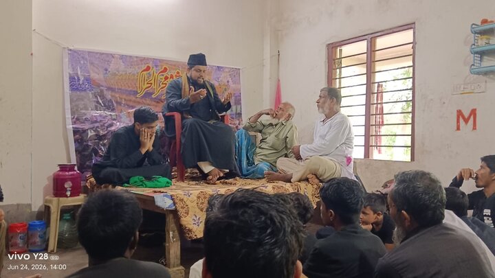 মেদিনীপুরের কুমারপুরে পবিত্র মহররমের সপ্তম দিন উপলক্ষে ইমাম হুসাইন (আ.)-এর কারবালার শহাদতের স্মরণে এক ভাবগম্ভীর মজলিস অনুষ্ঠিত হয়েছে।