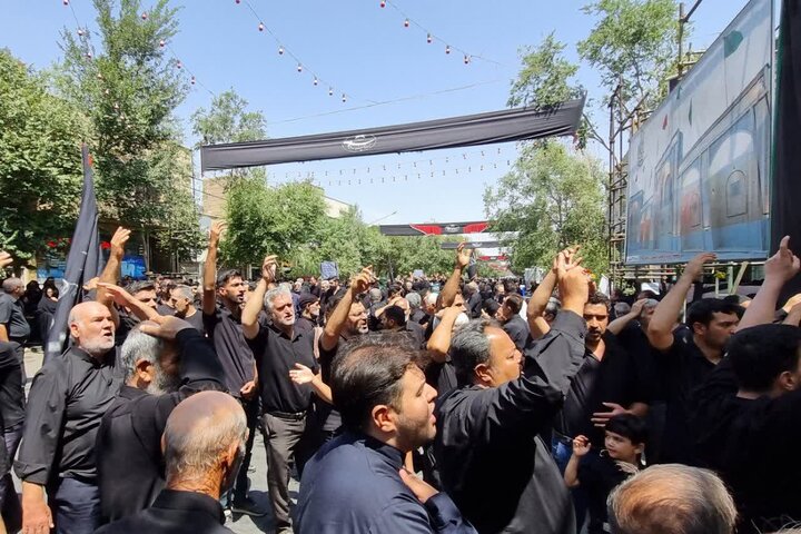 تصاویر/ مراسم عزاداری اربعین حسینی با حضورهیئات مذهبی درخیابان ها ومیادین کاشان
