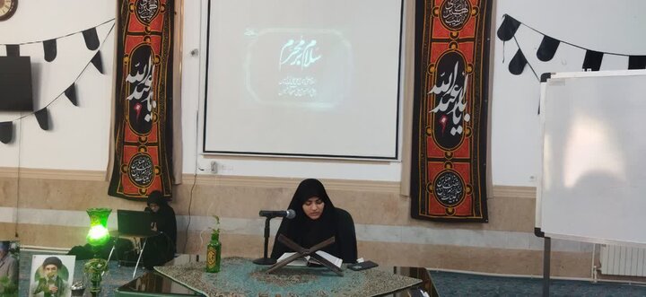 تصاویر/ ویژه برنامه سوگواری ایام شهادت سیدالشهدا (ع) در مدرسه علمیه حضرت زینب(س) کرمان