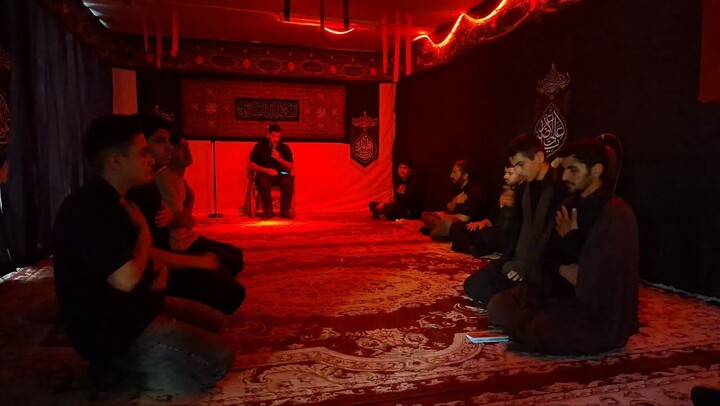 تصاویر / مراسم عزاداری در مدرسه علمیه صاحب الزمان(عج) اسدآباد