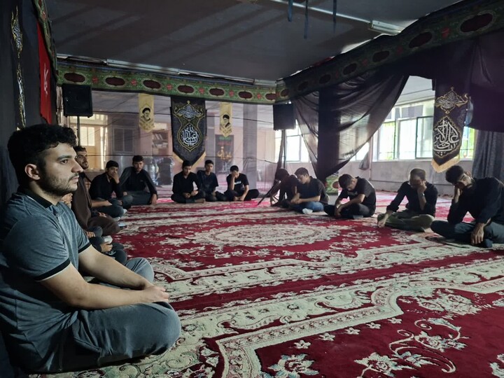 تصاویر / مراسم عزاداری در مدرسه علمیه صاحب الزمان(عج) اسدآباد