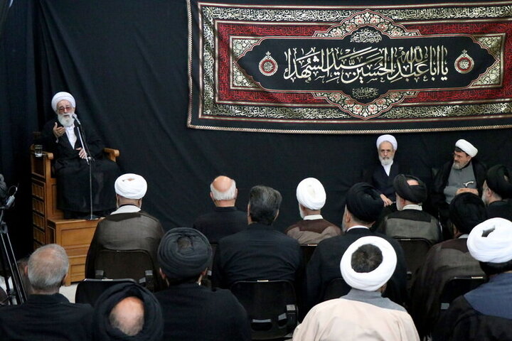 Photos/ L’Ayatollah Arafi participe aux commémorations de l’Achoura chez le grand Ayatollah Nouri-Hamadani