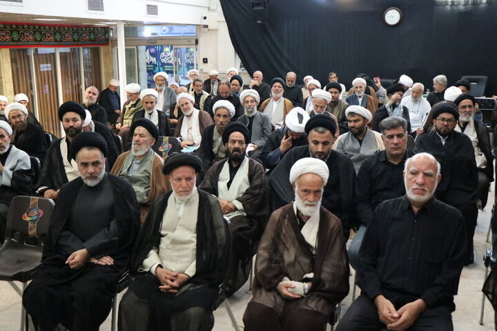 Photos/ L’Ayatollah Arafi participe aux commémorations de l’Achoura chez le grand Ayatollah Nouri-Hamadani