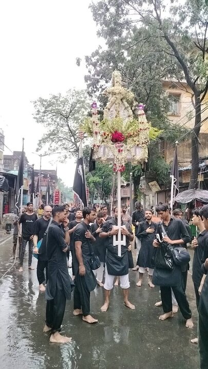 হুসাইনির চেতনা ও আবেগ; কলকাতা, পশ্চিমবঙ্গ, ভারতে জমকালো শোকযাত্রা ও শোকানুষ্ঠান/ছবি