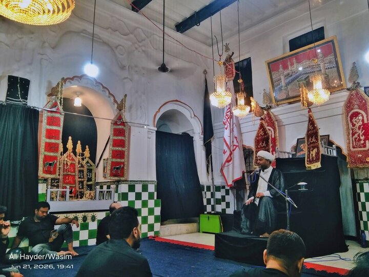 হুসাইনির চেতনা ও আবেগ; কলকাতা, পশ্চিমবঙ্গ, ভারতে জমকালো শোকযাত্রা ও শোকানুষ্ঠান/ছবি
