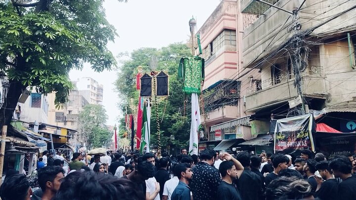 হুসাইনির চেতনা ও আবেগ; কলকাতা, পশ্চিমবঙ্গ, ভারতে জমকালো শোকযাত্রা ও শোকানুষ্ঠান/ছবি