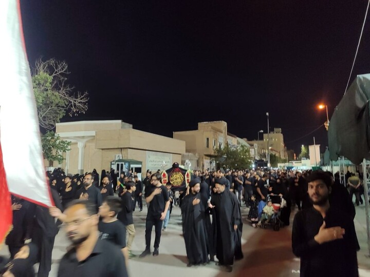 تصاویر / قم المقدسہ میں آٹھ محرم الحرام کے موقع پر مجمع علماء و طلابِ ہند مقیم قم کے زیرِ اہتمام ایک عظیم الشان جلوسِ عزا برآمد ہوا