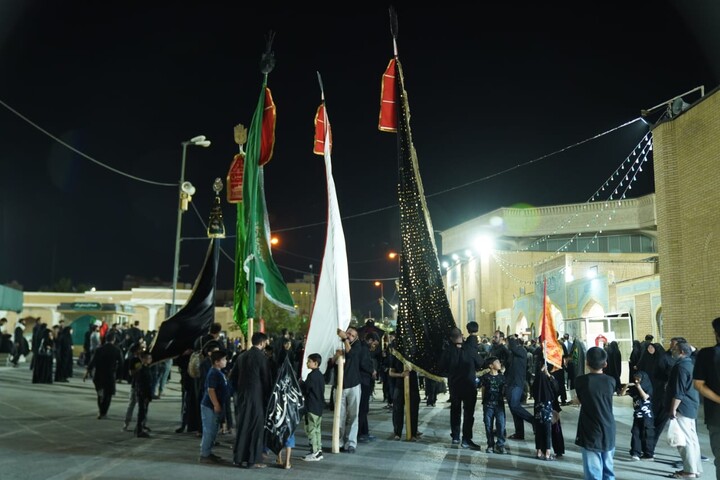 تصاویر / قم المقدسہ میں آٹھ محرم الحرام کے موقع پر مجمع علماء و طلابِ ہند مقیم قم کے زیرِ اہتمام ایک عظیم الشان جلوسِ عزا برآمد ہوا