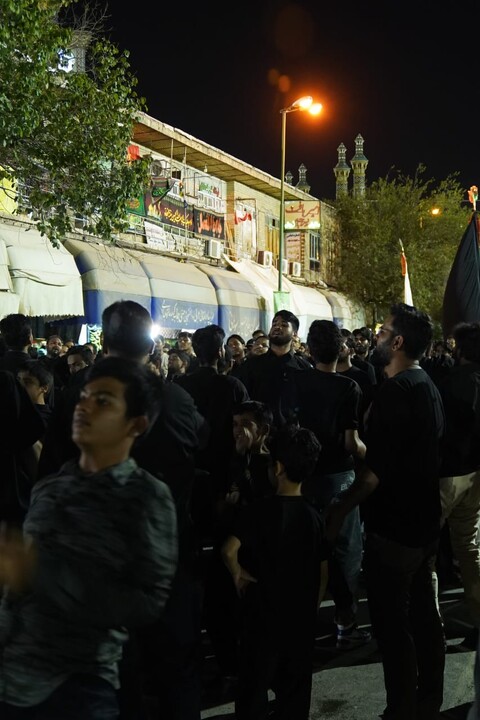 تصاویر / قم المقدسہ میں آٹھ محرم الحرام کے موقع پر مجمع علماء و طلابِ ہند مقیم قم کے زیرِ اہتمام ایک عظیم الشان جلوسِ عزا برآمد ہوا