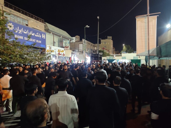 تصاویر / قم المقدسہ میں آٹھ محرم الحرام کے موقع پر مجمع علماء و طلابِ ہند مقیم قم کے زیرِ اہتمام ایک عظیم الشان جلوسِ عزا برآمد ہوا