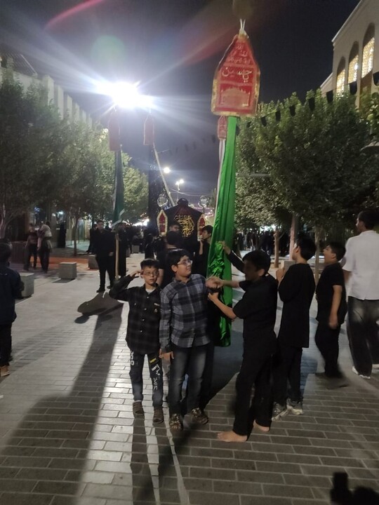 تصاویر / قم المقدسہ میں آٹھ محرم الحرام کے موقع پر مجمع علماء و طلابِ ہند مقیم قم کے زیرِ اہتمام ایک عظیم الشان جلوسِ عزا برآمد ہوا