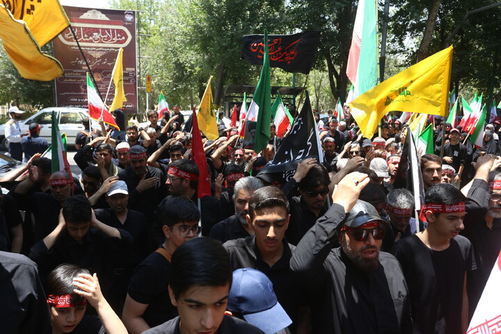 تصاویر/ اجتماع مردمی و قافله عزاداری ظهر تاسوعا در اصفهان