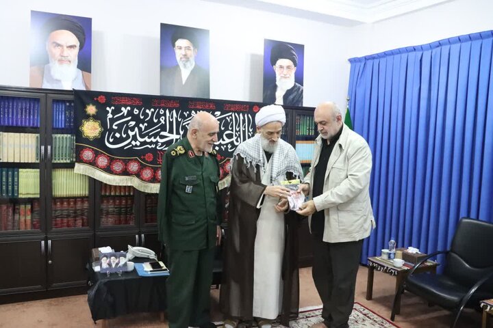 تصاویر/ دیدار مشاور فرمانده کل سپاه با نماینده ولی فقیه در مازندران