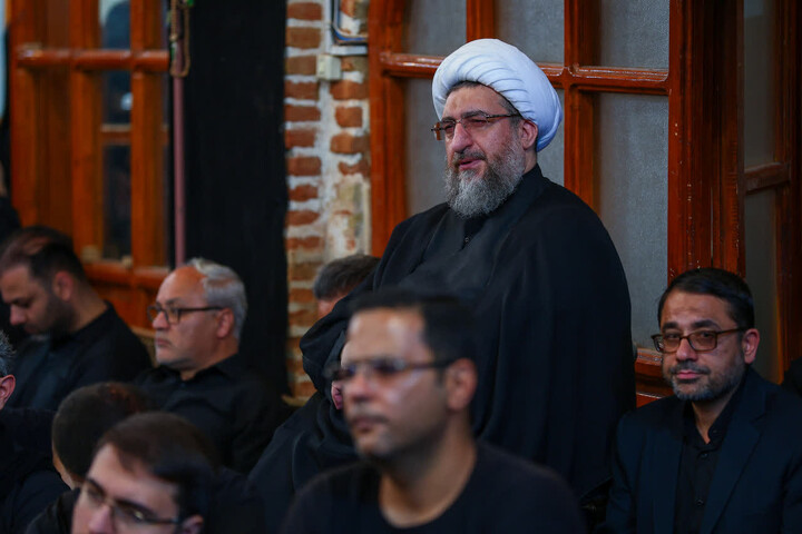 تصاویر | اقامه نماز ظهر و عصر تاسوعای حسینی در تبریز