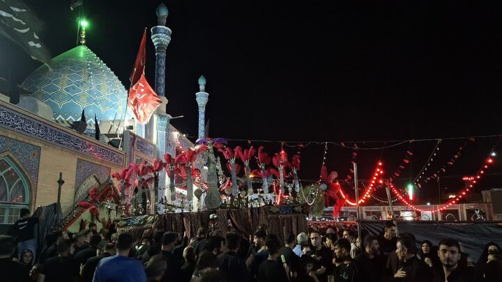 تصاویر | شب تاسوعا متفاوت در امامزاده شاه سید علی(ع)قم
